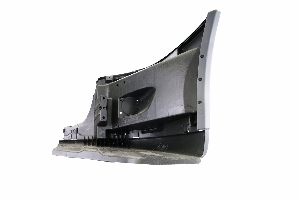 Freightliner Cascadia Bumper Reinforcement without Fog Lamp Hole